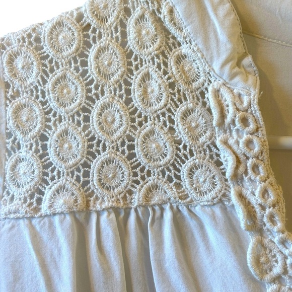 Alya Francesca's Collection Size Small Womens White Crochet Top Button Down - Picture 2 of 7